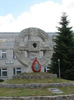 Германовка. Памятник Колесо времени
