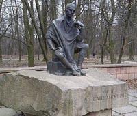Памятник Юрию Великанович